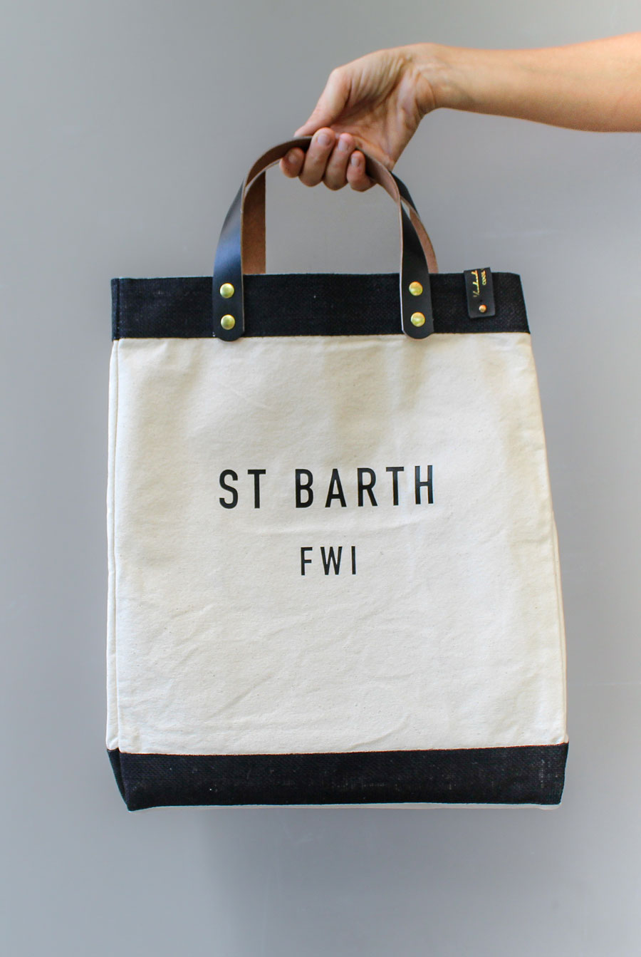 JANE-ST-BARTH-FWI-BLACK-WHITE-P1