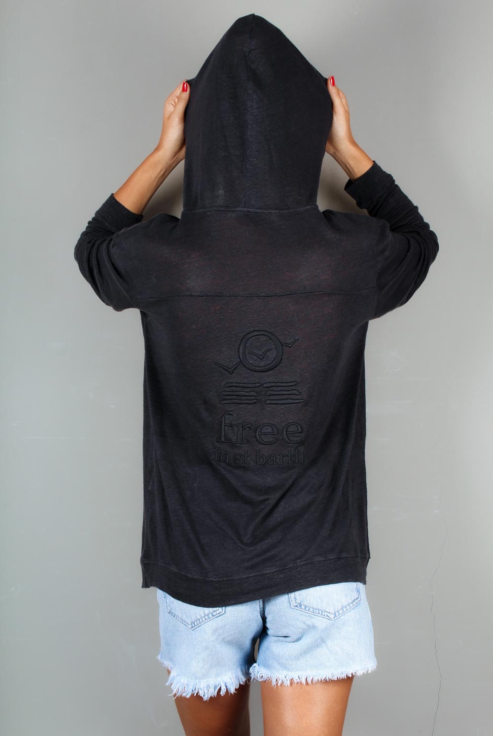EMMA_LINEN_HOODIE_RAVEN_P3
