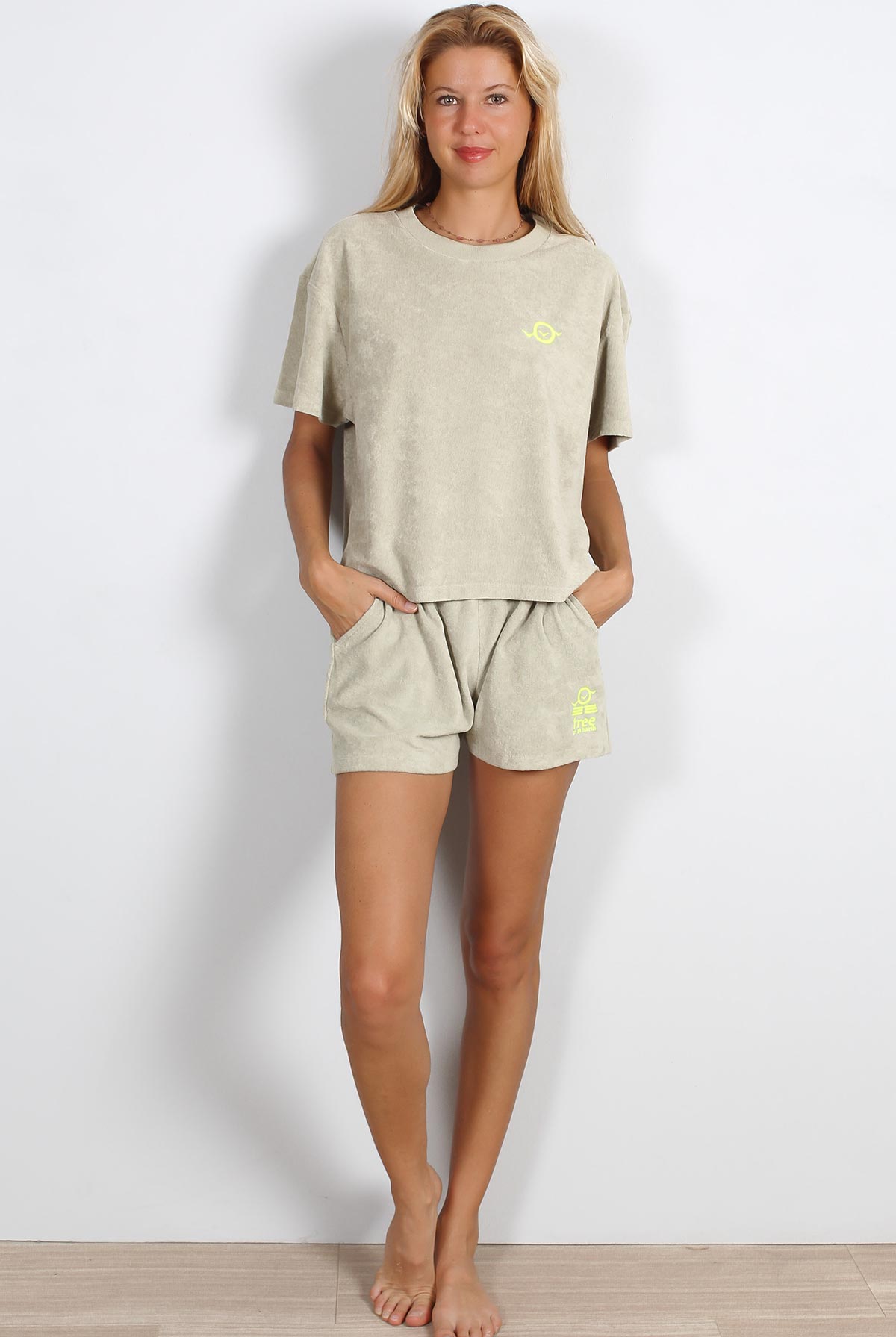 F0511-TERRY-WOMENTEE-ALMOND-GREEN-P1